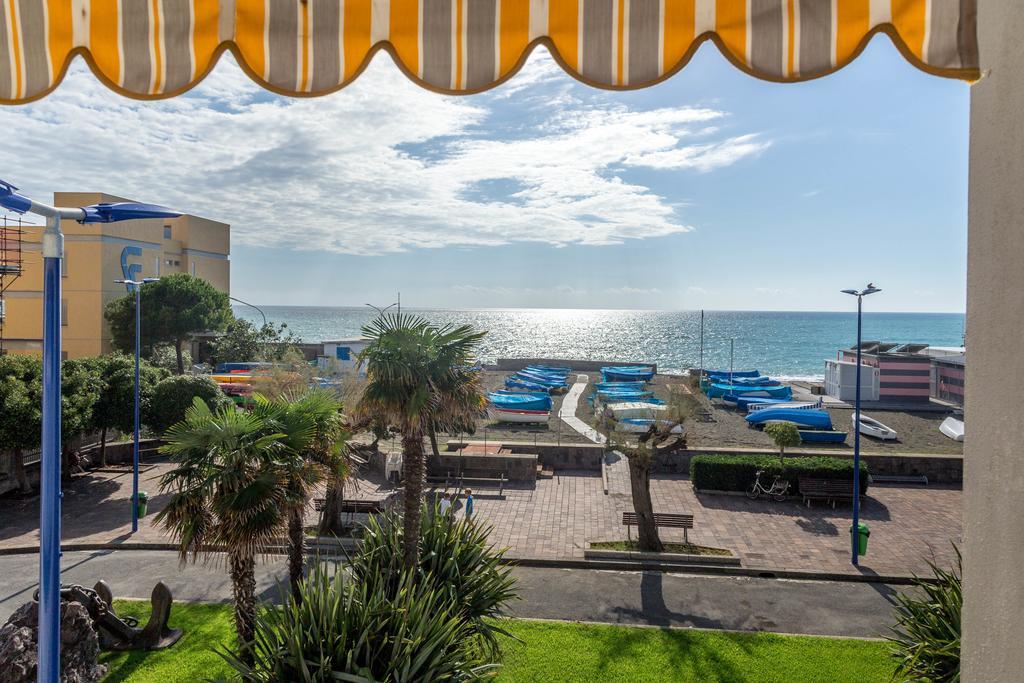 Riva Al Mare Flat *